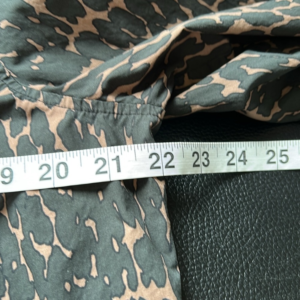 Rails Ariana Savannah Top caramel brown high neck shirt onyx black animal Sz XL - Picture 14 of 16